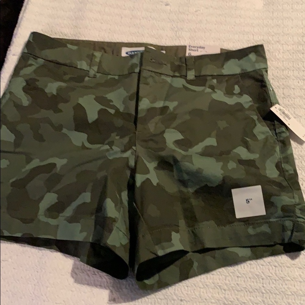 Old Navy camo shorts